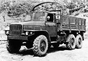 DongFeng Aeolus EQ240 1975 года